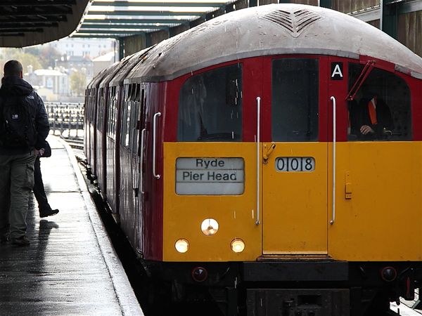 train to ryde pier head